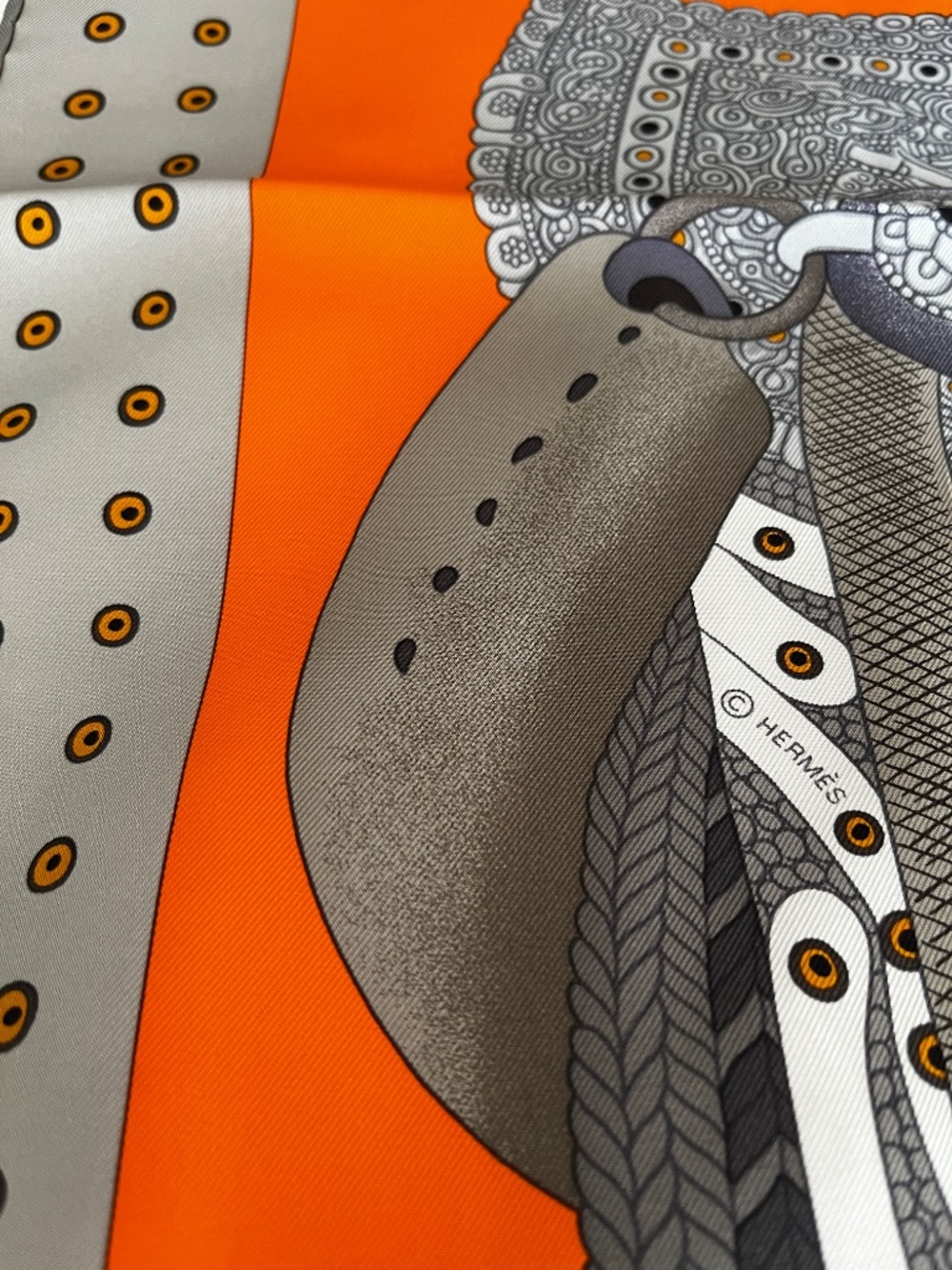 SALE ~~ EXCELLENT Hermes Selle de Dignitaire 100% Silk Scarf CW13 Grey/Orange - Picture 4 of 15